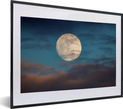 Produktbild von MuchoWow® MuchoWow® Gerahmtes Poster Mond - Wolken - Nacht 40x30 cm - Poster mit zchwarzem Bilderrahmen - Bilderrahmen - Poster im Rahmen