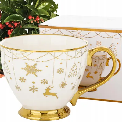 Produktbild von Weihnachtstasse in einer Schachtel, Porzellan, weiß und gold