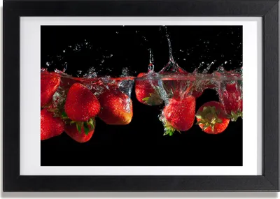 Produktbild von Bild 30x20 MDF-Rahmen, Wandkunst Erdbeeren unter Wasser