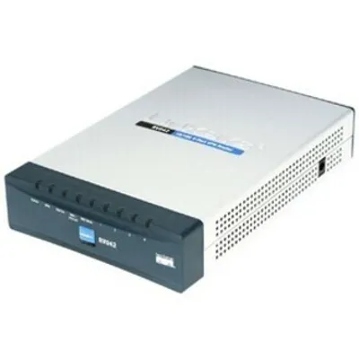 Produktbild von Cisco RV042, 10,100 Mbit/s, 10/100Base-T(X), Ethernet (RJ-45), IEEE 802.3,IEEE 802.3u, 128-bit AES,192-bit AES,256-bit AES,3DES,DES, SPI