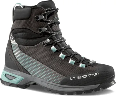 Schwarze Bergschuhe für Damen von La Sportiva; Modell Trango Trk Woman GTX; mit grünlichen Akzenten und Schnürung.