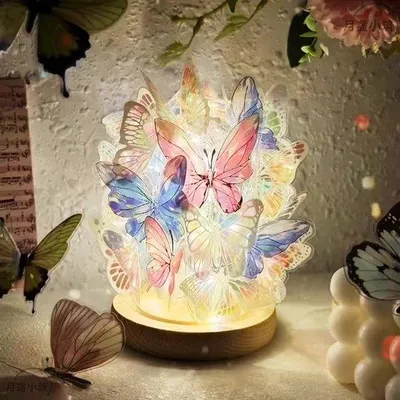 Produktbild von Dekorative Sphärendesign-Lampe mit Schmetterlingsmotiv - Handgemachte Schmetterlingslampe - Dekorative Beleuchtung