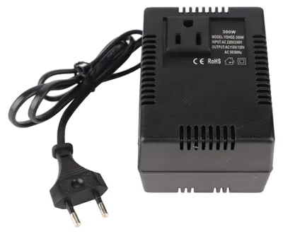 Productafbeelding van 300W vermogenstransformator, spanningsomzetter van 220V AC naar 110V, EU-stekkeradapter. EU-stekker