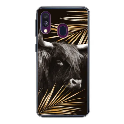 Produktbild von MuchoWow® Handyhülle Schutzhülle Hülle für Samsung Galaxy A40 Schottischer Highlander - Blätter - Gold Silikon Softcase Handy Hülle - Handy-Tasche