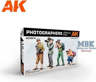 Image de AK Interactive S.L. AK-35015 Photographes (différentes époques)