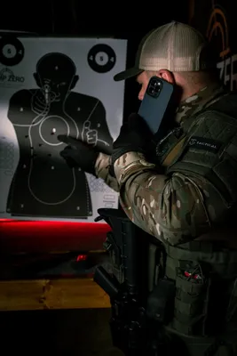 Produktbild von Tactical Back Cover  MagForce Hyperstealth iPhone 13 asphalt