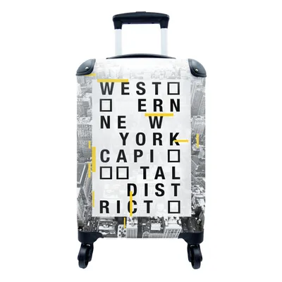 Produktbild von MuchoWow® Koffer Handgepäck Trolley Rollkoffer Kleine Reisekoffer mit 4 Rollen - New York - Schwarz - Weiß - Cabin Size < 55x40x23 cm & 55x40x20 cm - Fotokoffer - Kabinenkoffer - Boardgepäck - Reise-Box - Reisekoffer - Reisegepäck - Koffer mit Bild - Trolley für Kinder