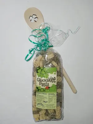 Produktbild von Motivnudeln mit Kochlöffel: Glücksklee, 250g Nudeln + Löffel, Holzlöffel, Kleeblatt, Geschenkidee Klee