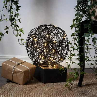 Zdjęcie produktu dla Dekoracja LED metalowa Kula TRASSEL 30cm średnicy