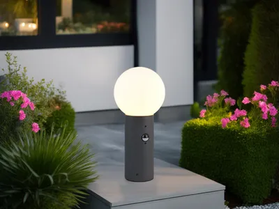 Produktbild von LED Sockelleuchte mit Bewegungsmelder in Anthrazit & Glaskugel Garten, Höhe 40cm