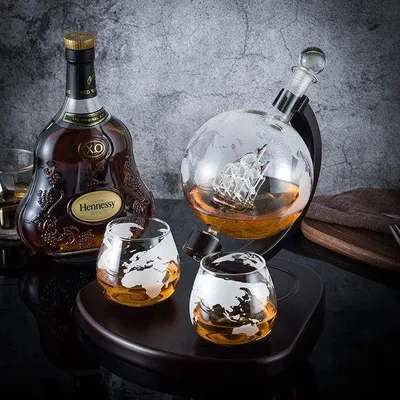 Produktbild von Famanu Karaffe Kristallglas Set für Whiskygläser - Antikes Design