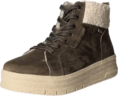 A studio shot of a single shoe.