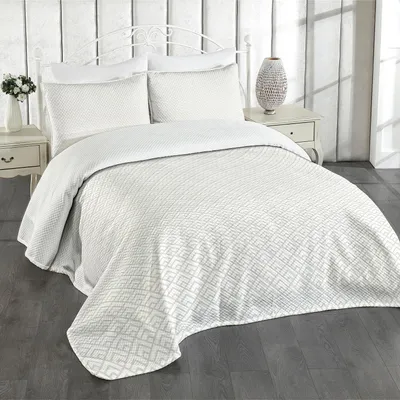 Produktbild von ABAKUHAUS Geometrisch Tagesdecke Set, Abgewinkelte Linien und Rhomben karierte Komposition minimalistische Art Inspirationen, 220 x 220 cm, Beige und Weiß