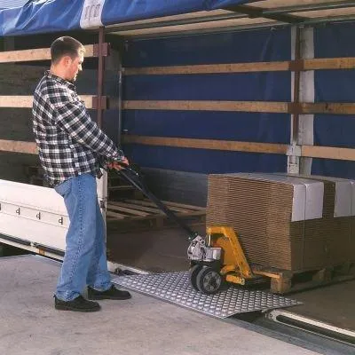 Produktbild von ALTEC Überfahrbrücke Aluminium L1000xB1250 mm Tragkraft 1200 kg
