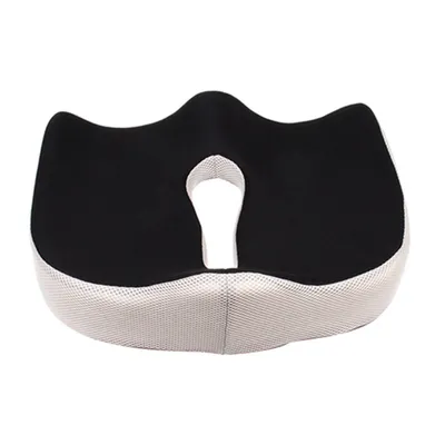 Imagen del producto de Cojín ortopédico para asiento de diseño asiático, con ventilación y fabricado con espuma viscoelástica reforzada con gel, de dimensiones 45 x 38 x 13/7 cm