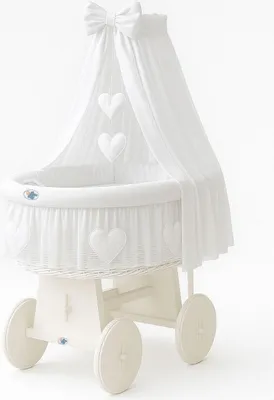 Imagen del producto de Korbbett: Cuna hecha a mano, duradera y cómoda, con ropa de cama blanca