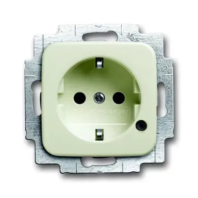 Zdjęcie produktu dla Busch-Jaeger 4011395100615, Typu F, 2P+E, Biały, 250 V, 16 A