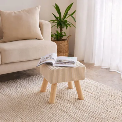 Image de Pouf rembourré en corde - Assise moelleuse, pieds en bois