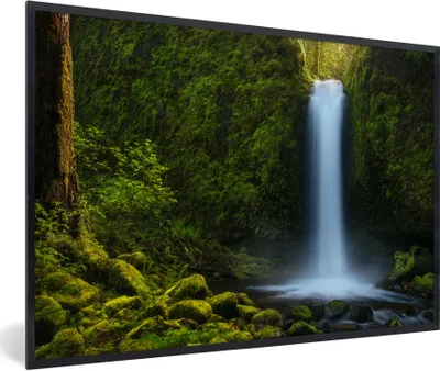 Produktbild von MuchoWow® Gerahmtes Poster Dschungel - Wasserfall - Natur 90x60 cm - Poster mit Schwarzem Bilderrahmen Wandposter Rahmen Foto Bilder - Fotorahmen - Foto-Plakat