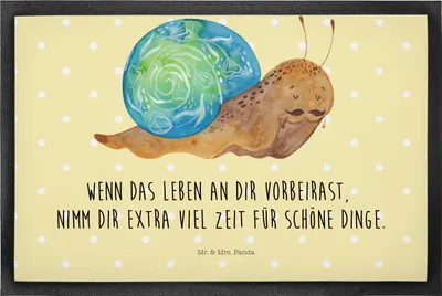 Produktbild von Mr. & Mrs. Panda Bodenvorleger Schnecke Sir 50 x 75 cm - Gelb Pastell - Geschenk, Motivation, Gummimatte, Weisheit, Lebenszeit, Schnecken, Lebensmut, fußmatte, Fussmatte