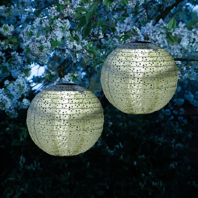 Produktbild von LED Solar Lampions - mit Blumenmuster - warmweiße LED - D: 25cm - Lichtsensor - grün - 2 Stück