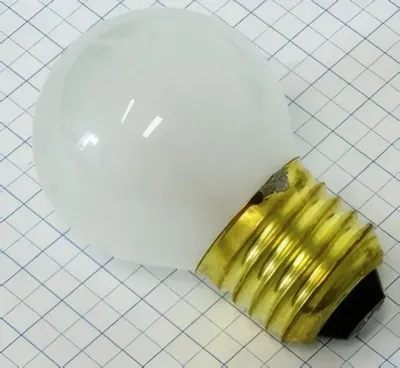 Imagen del producto de Bombilla de 240V, 7-8W, casquillo E27, marca DECORA