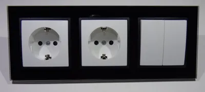 Produktbild von 8701 Abelka Nuovo schwarz  2 x Schuko 1 x Serien Schalter