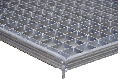 Produktbild von WOLFA Pressgitterrost für Lichtschacht, 126x43 cm, Masche 30x30 mm