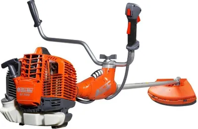 Zdjęcie produktu dla Oleo Mac Bc 400 T Profi Kosa Spalinowa Do Trawy Profesjonalna Wykaszarka Podkaszarka Podcinarka Moc 2.5 Km Klasa Premium 61429002E2 Ewimax-Oficjalny Dystrybutor - Autoryzowany Dealer Oleo-Mac