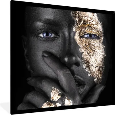 Produktbild von MuchoWow® Gerahmtes Poster Frau - Gold - Schwarz - Make-up - Luxus 40x40 cm - Poster mit Schwarzem Bilderrahmen Wandposter Rahmen Foto Bilder - Mit Rahmen - Wanddekoration Schlafzimmer
