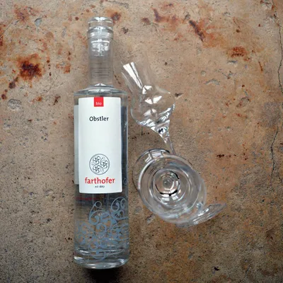 Produktbild von Obstler Edelbrand 40 %vol. 700ml von Destillerie Farthofer