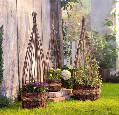 Produktbild von 3x Pflanzkorb aus Weide & Stroh, Blumentopf mit Rankhilfe, Pflanzgefäß mit Rankgitter, Gartendeko, Pflanzschale