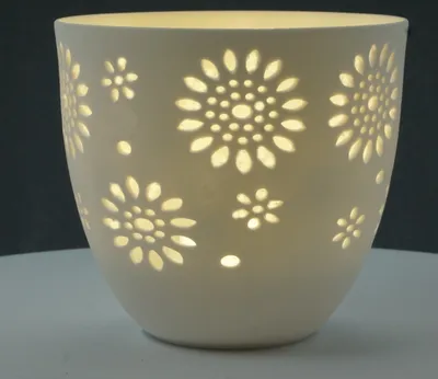Produktbild von Becher Blume aus Porzelan Teelicht Windlicht Teelichthalter