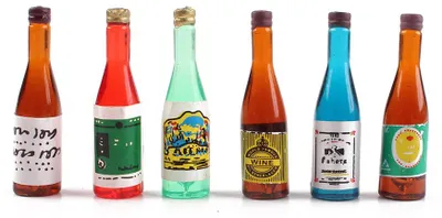 Produktbild von Puppenhaus 1zu12 Wein Miniaturen Flaschen (1 Set beinhaltet 6 Flaschen)
