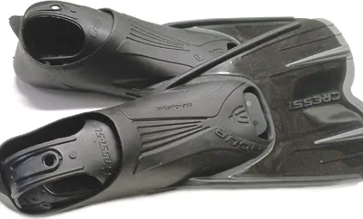 Produktbild von Cressi Schwimmflossen Mixed Adult Schwarz 4142 Agua Short Diving Shoes Scuba (29,99)