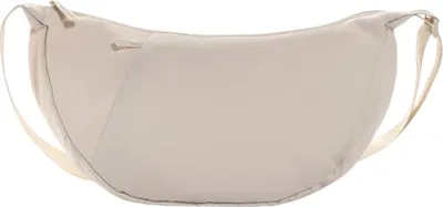 Produktbild von XD Collection - "Crescent XL" Umhängetasche, Halbmond, rPET (Recyceltes Polyethylen-Terephthalat), Bewusst, 36L XD1246 (Einheitsgröße) (Beige)
