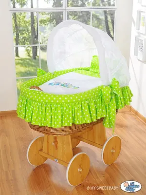 Produktbild von MY SWEET BABY Korb aus Naturfaser mit Bettwäsche grün und weiß