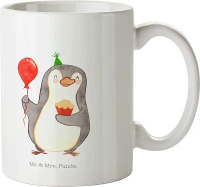Produktbild von Mr. & Mrs. Panda Kaffeetasse Pinguin Geburtstag - Weiß - Geschenk, Becher, Torte, Happy Birthday, Tasse, Kaffeebecher, Party, Pott, Feiern, Kuchen, Teetasse