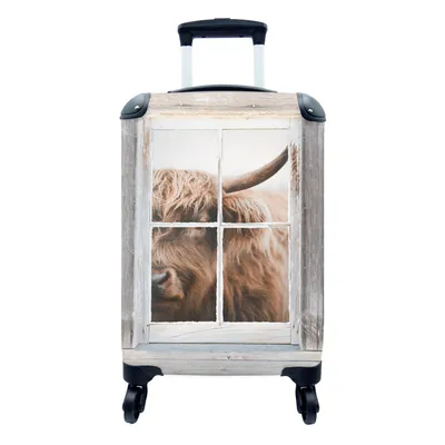 Produktbild von MuchoWow® Koffer Handgepäck Trolley Rollkoffer Kleine Reisekoffer mit 4 Rollen - Schottischer Highlander - Ansicht - Fenster - Cabin Size < 55x40x23 cm & 55x40x20 cm - Fotokoffer - Kabinenkoffer - Boardgepäck - Reise-Box - Reisekoffer - Reisegepäck - Koffer mit Bild - Trolley für Kinder