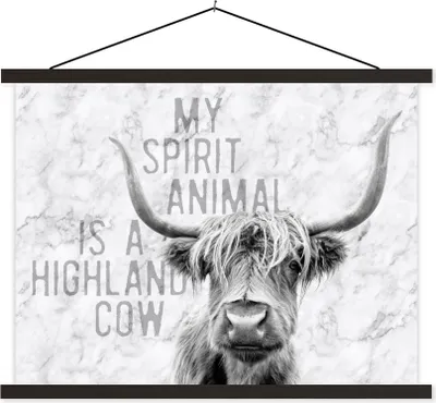 Produktbild von MuchoWow® Textilposter Schottisches Hochlandrind - Zitat - Marmor 60x45 cm mit schwarzem Rahmen - Poster Schlafzimmer
