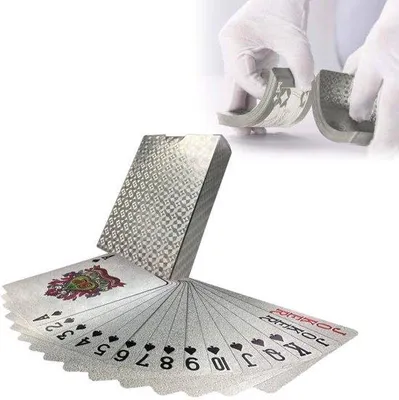 Produktbild von Wasserdichte Spielkarten - Plastic Pokerkarten - Familienkartenspiel - 54 Stück - Silberfarbene Karten