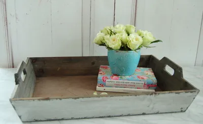 Produktbild von Landhaus Holztablett BENJAMIN im Shabby Chic, zwei Griffe, patiniert, 50 cm