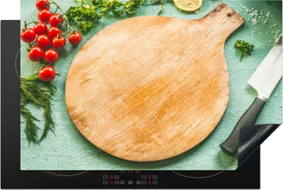 Produktbild von KitchenYeah© Herdabdeckplatte Ein rundes Schneidebrett mit allerlei Gemüse drum herum , 80x52cm, Küche Deko, Glaskeramikkochfeld Herdabdeckung, Abdeckplatte fùr Kochfeld
