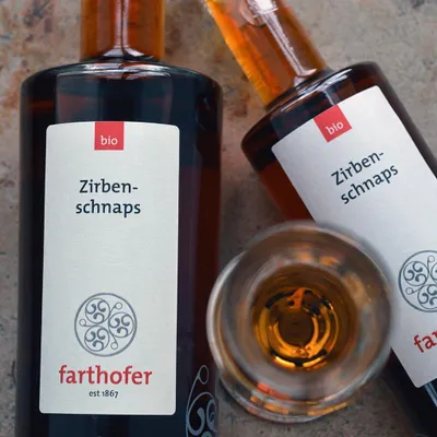 Produktbild von Zirbenschnaps 700ml