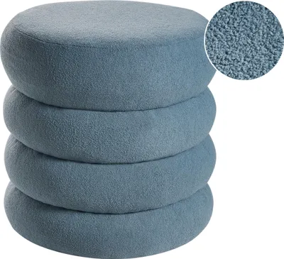 Produktbild von BELIANI Pouf Weiß Bouclé ⌀ 55 cm mit Knopfsteppung Rund Modern Glamourös Sitzhocker Ottoman Fußhocker Schemel für Wohnzimmer Schlafzimmer