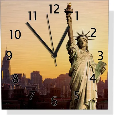 Produktbild von Wallario Design Wanduhr Freiheitsstatue New York aus Aluverbund, Größe 30 x 30 cm