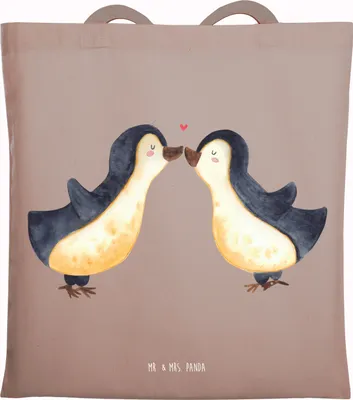 Produktbild von Mr. & Mrs. Panda Uni Tasche Pinguin Liebe - Braun Pastell - Geschenk, Tragetasche, Freundin, Tote Bag, Pärchen, Shopping, Jutebeutel, Hochzeitstag, Vertraut, Schultasche