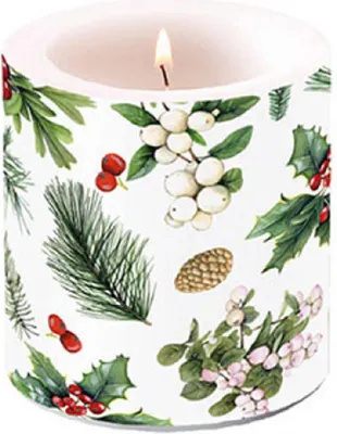 Produktbild von Kerze rund klein Winter Greenery white - Zweige, Zapfen und Beeren im Winter Ø 7,5cm, Höhe 9cm