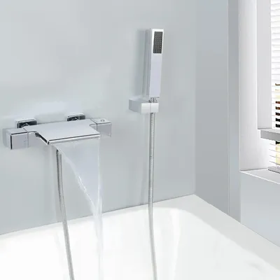 Wasserfall-Badarmatur mit Thermostat, Chrom, Wandmontage, Messing