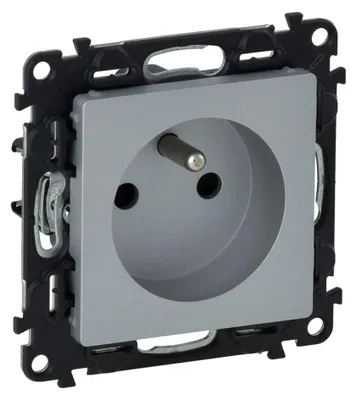 Image de Legrand VALENA LIFE CONNECTEUR 2P+T AVEC PROTECTION DES ENFANTS ALUMINIUM